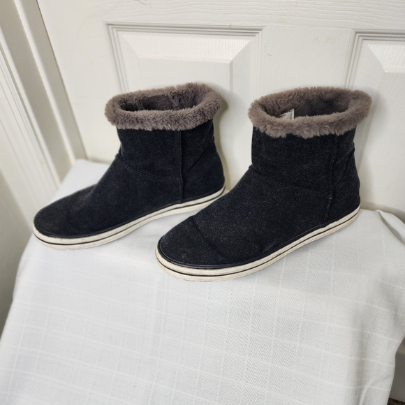 Seven‎ Dials black faux fur lined ankle boots women 9.5M Tess Snow - Picture 1 of 9